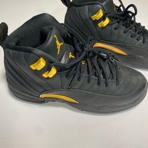 Air Jordan 12 Retro Black & Gold Size Youth 4